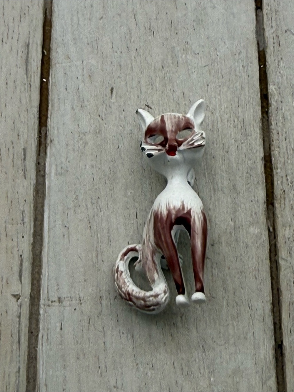 Hand-Painted enamel Cat Brooch in White and Brown